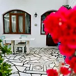 Pallada Boutique *